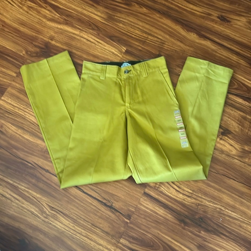 Dickies skateboarding regular fit 26 x 32 new with tags Tan 092024